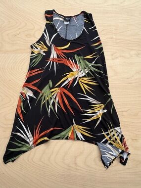 Jostar Sleeveless Tunic Tank Top Black with Vibrant Tropical Leaf Print Women S
